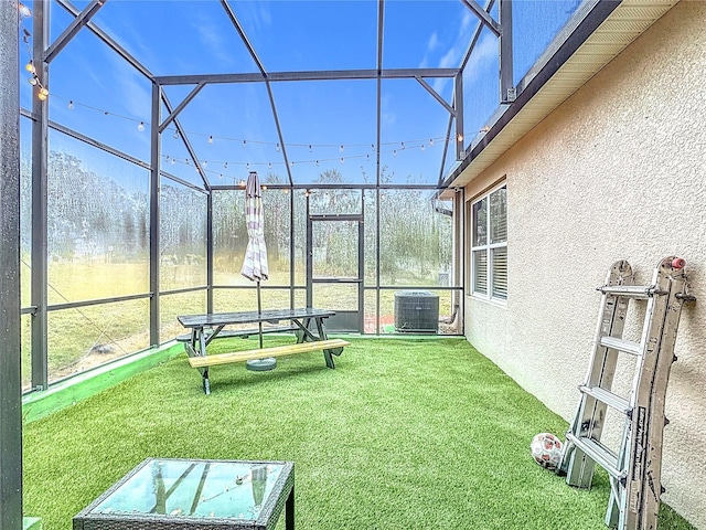 view of sunroom / solarium