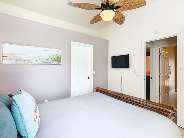 bedroom with ceiling fan