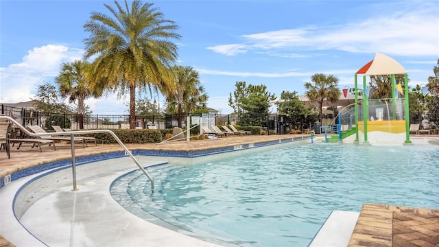 view of swimming pool