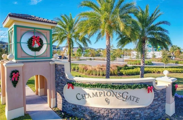 view of community / neighborhood sign