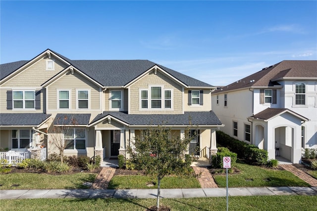 view of front of house featuring a front yard