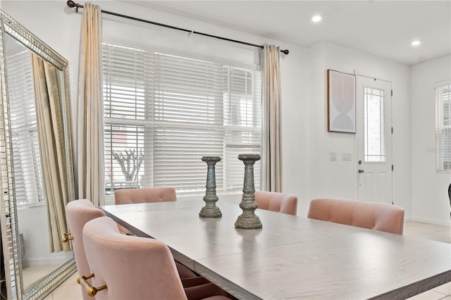 dining area with recessed lighting