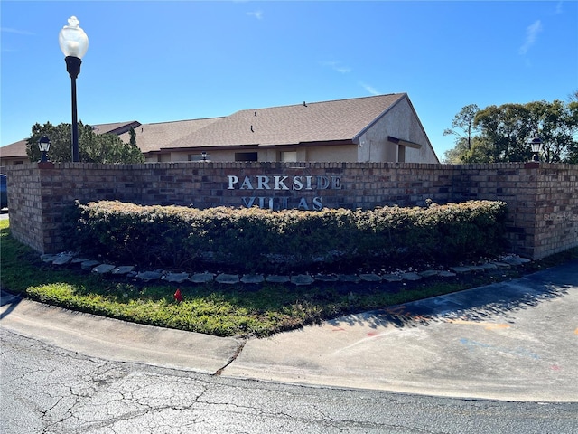 view of community / neighborhood sign