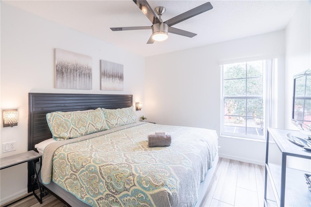 bedroom with ceiling fan