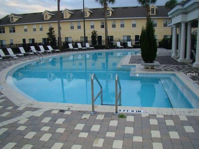 view of swimming pool