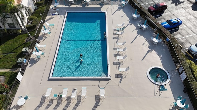 view of swimming pool