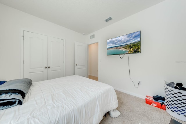 2265 Tay Wes Dr, Saint Cloud, FL 34771 - carpeted bedroom with a closet