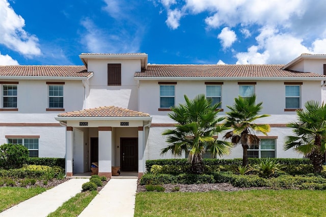 view of mediterranean / spanish-style home