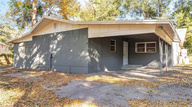 view of front of property with a carport