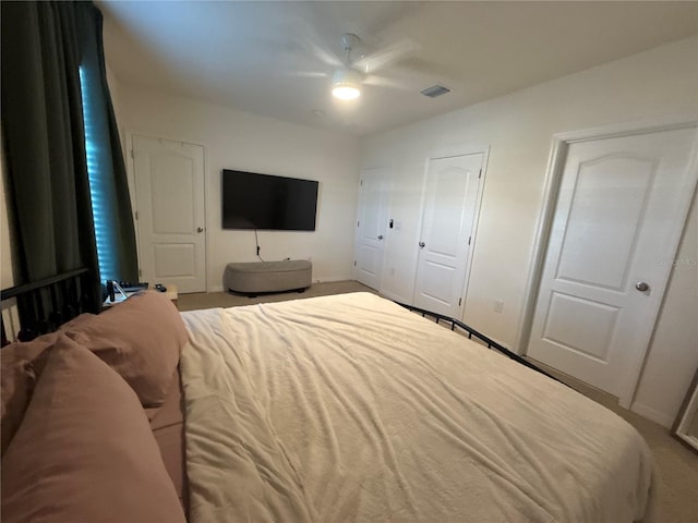 bedroom featuring ceiling fan