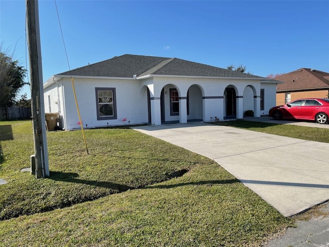 view of front of house with a front yard