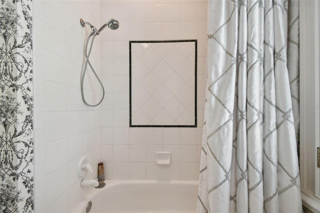 bathroom with shower / bath combo