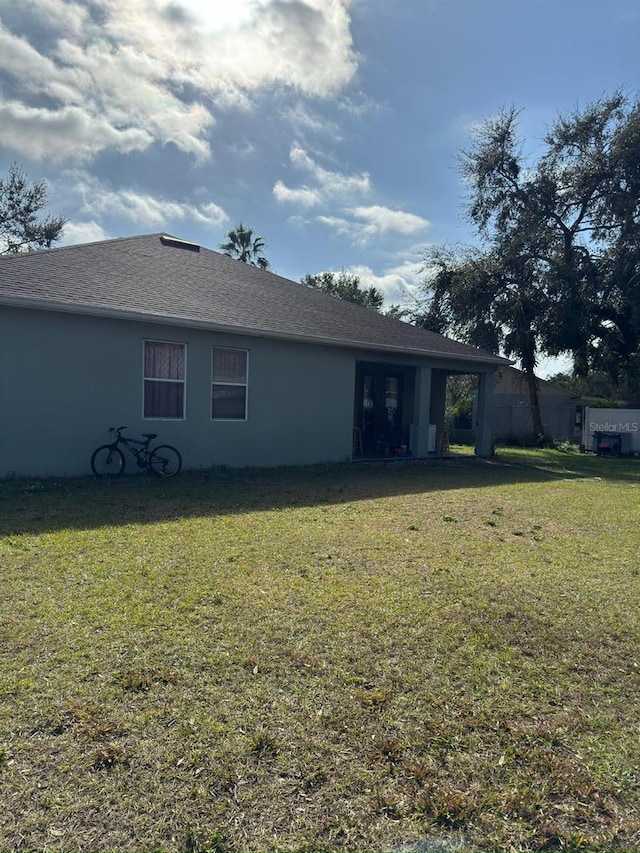 exterior space featuring a lawn