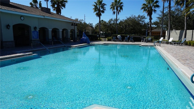 view of swimming pool