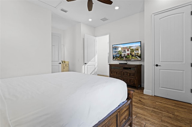 bedroom featuring dark wood-type flooring and ceiling fan