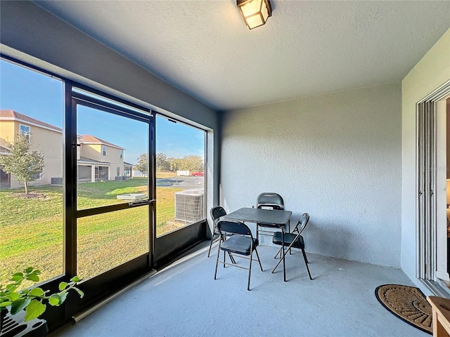 view of sunroom / solarium