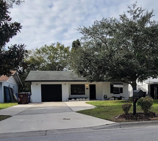 view of front of home with a front lawn