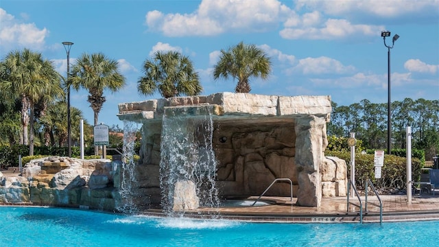 view of swimming pool