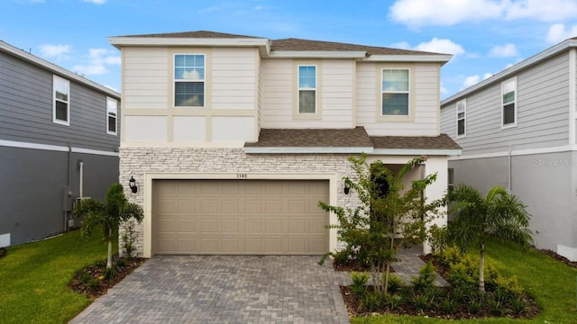 view of front facade featuring a garage