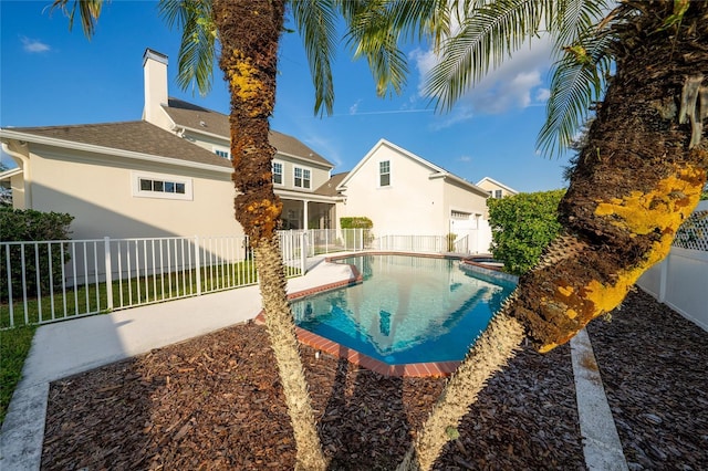 view of swimming pool