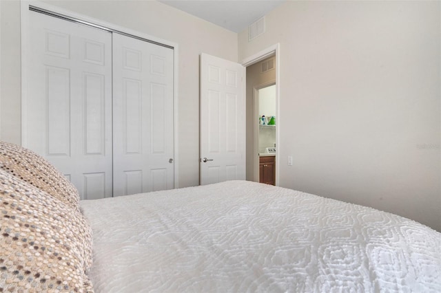 bedroom featuring a closet