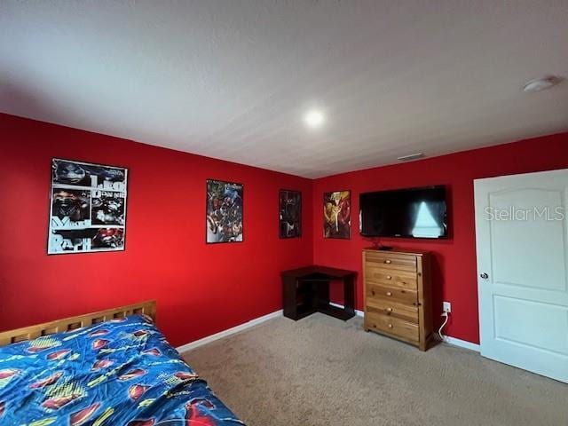 bedroom with carpet flooring