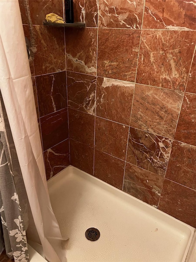 350 Corsica Ct, Kissimmee, FL 34758 - full bathroom featuring a shower stall