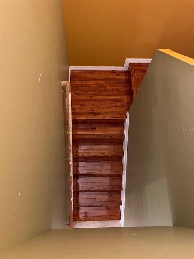 350 Corsica Ct, Kissimmee, FL 34758 - view of stairs
