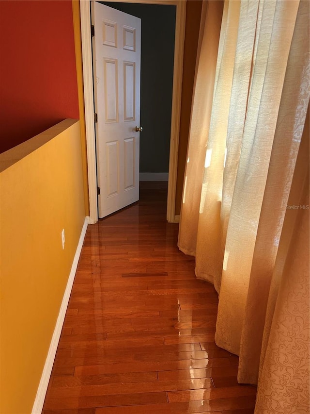 350 Corsica Ct, Kissimmee, FL 34758 - hall featuring hardwood / wood-style flooring and baseboards
