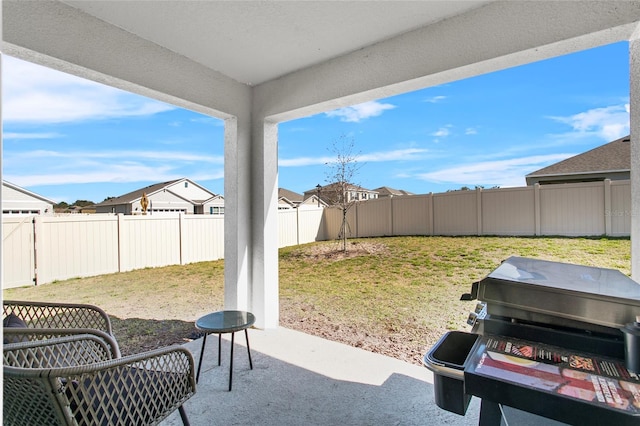 view of yard featuring a patio