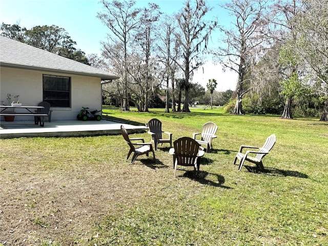 view of yard with a patio area