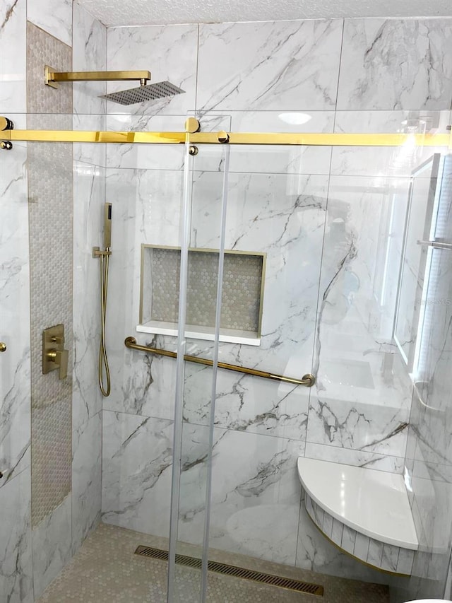 9319 SE 173rd Hyacinth St, The Villages, FL 32162 - full bath with a marble finish shower