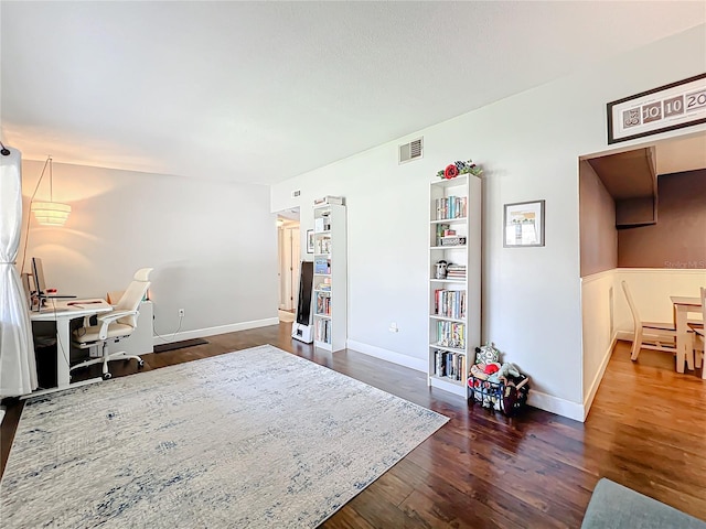 3004 Lake Margaret Dr, Orlando, FL 32806 - office space with wood finished floors and baseboards