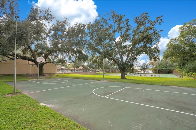 406 Oak Haven Dr Unit 406, Altamonte Springs, FL 32701 - view of sport court featuring a yard, community basketball court, and fence