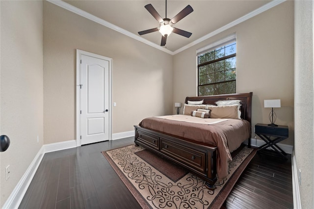 bedroom with dark wood-style floors, crown molding, baseboards, and ceiling fan