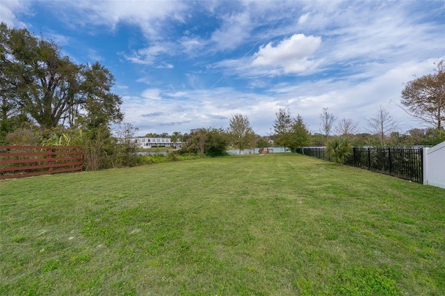 view of yard featuring a fenced backyard