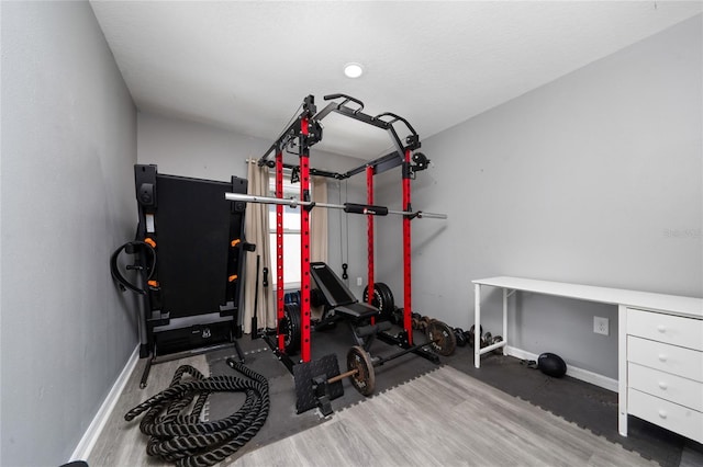 workout area with baseboards