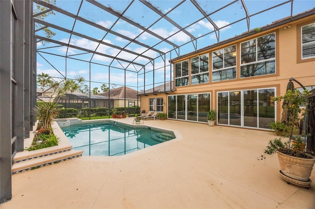 1686 Shadowmoss Cir, Lake Mary, FL 32746 - view of pool featuring a patio, glass enclosure, and a pool with connected hot tub