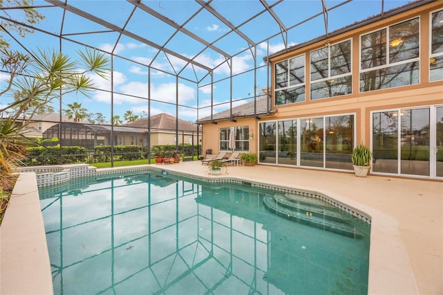 1686 Shadowmoss Cir, Lake Mary, FL 32746 - view of swimming pool with a patio, a pool with connected hot tub, and a lanai