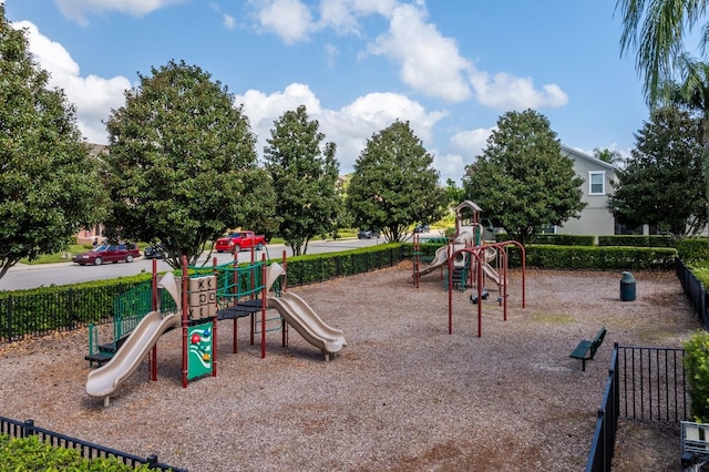 1000 Seburn Rd, Apopka, FL 32703 - community play area featuring fence