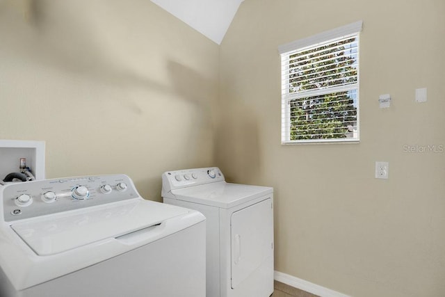 1000 Seburn Rd, Apopka, FL 32703 - laundry room featuring independent washer and dryer and baseboards