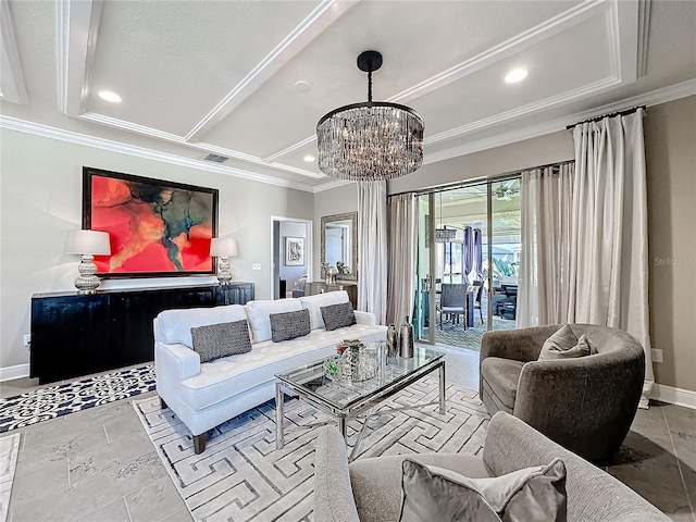 living area featuring visible vents, baseboards, an inviting chandelier, crown molding, and recessed lighting