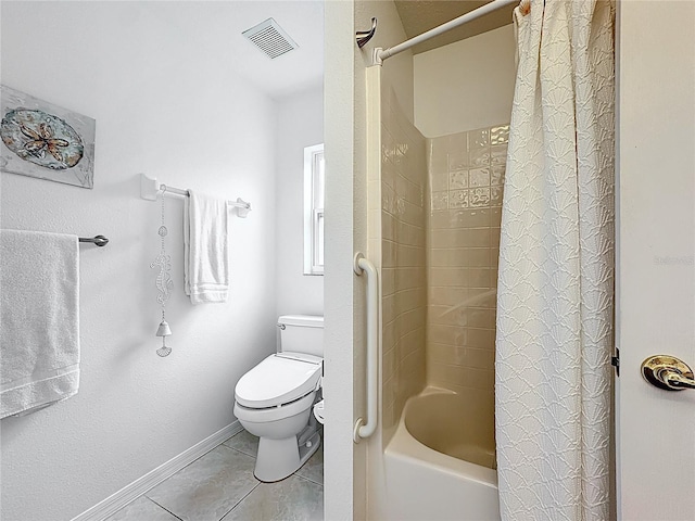 full bathroom featuring tile patterned flooring, toilet, visible vents, baseboards, and shower / bath combo with shower curtain