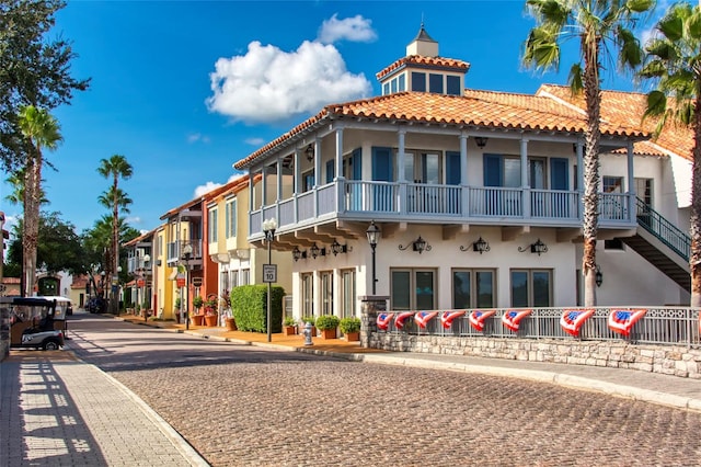 view of building exterior featuring a residential view