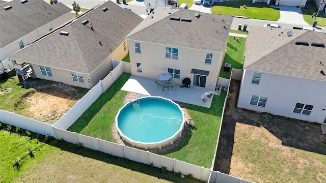 bird's eye view with a residential view