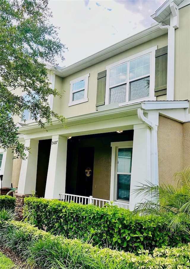 view of front of home featuring a porch