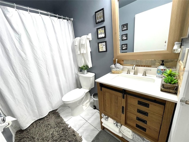 2560 Woodgate Blvd Unit 203, Orlando, FL 32822 - bathroom with toilet, vanity, and a shower with shower curtain