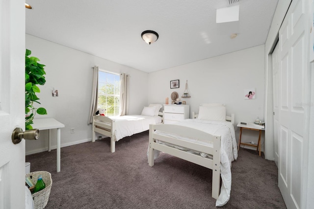 bedroom with carpet flooring