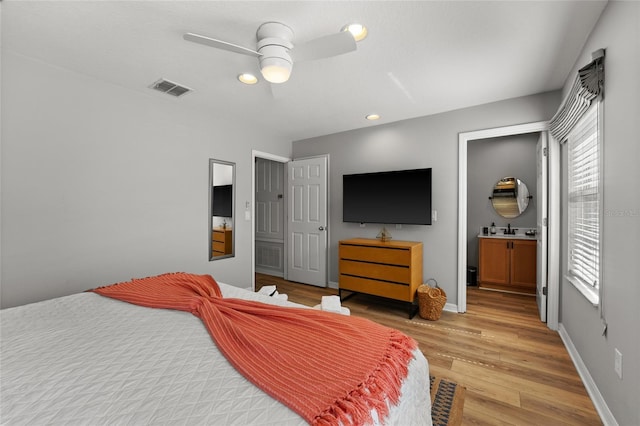 bedroom with visible vents, baseboards, recessed lighting, light wood-style floors, and a ceiling fan