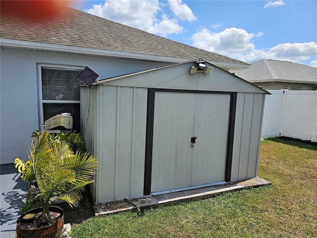 633 Kangaroo Dr, Kissimmee, FL 34759 - view of shed with fence